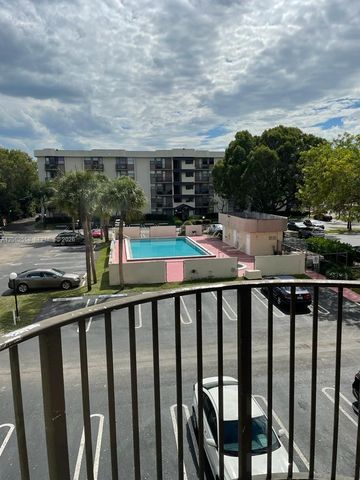 2771 Riverside Drive 307A, Coral Springs, FL 33065