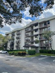 2771 Riverside Drive 307A, Coral Springs, FL 33065