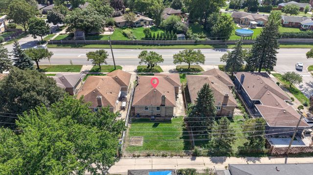 7748 W Oakton Street, Niles, IL 60714