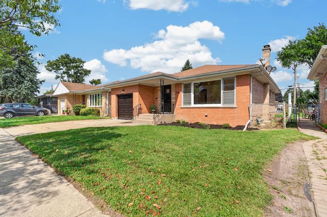 7748 W Oakton Street, Niles, IL 60714