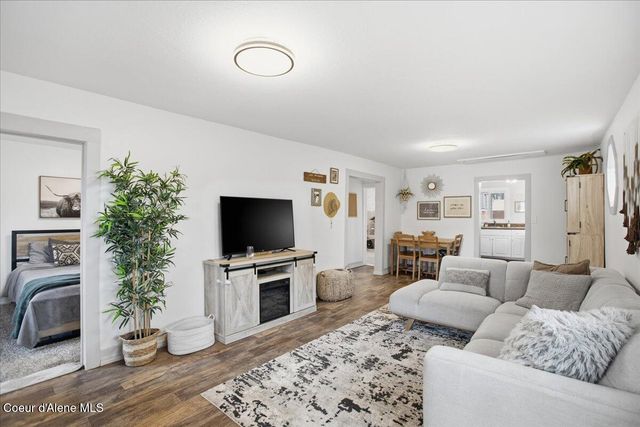 1204 E Foster AVE, Coeur D'alene, ID 83814