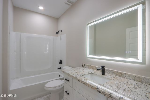 233 E Cedar Avenue, Casa Grande, AZ 85122