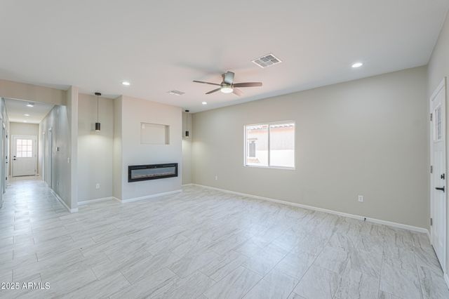 233 E Cedar Avenue, Casa Grande, AZ 85122