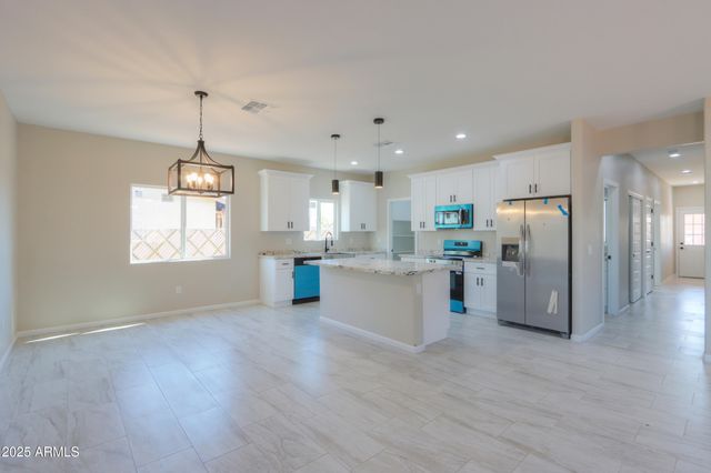 233 E Cedar Avenue, Casa Grande, AZ 85122