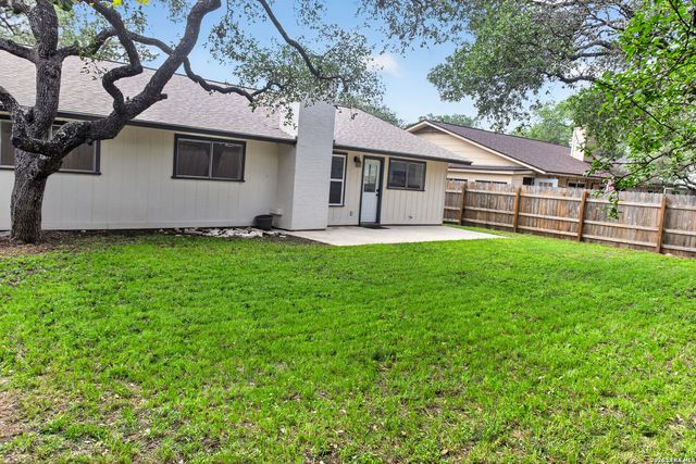 8822 Pertshire St, San Antonio, TX 78254