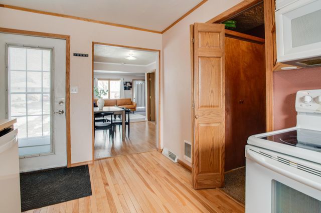 329 21st Street N, Fargo, ND 58102