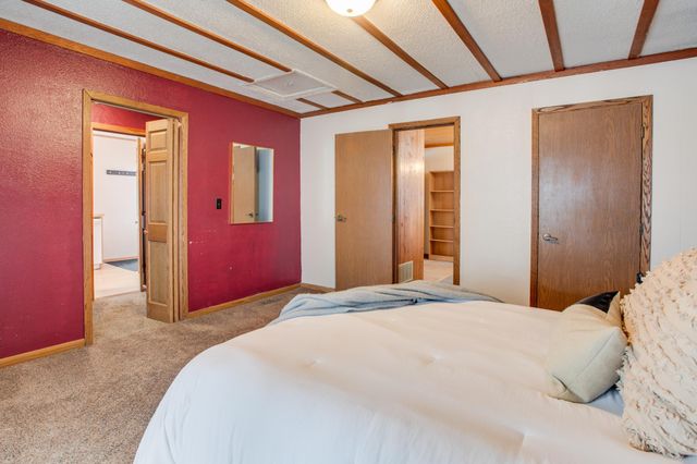 329 21st Street N, Fargo, ND 58102