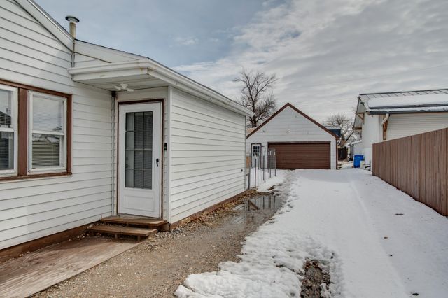 329 21st Street N, Fargo, ND 58102