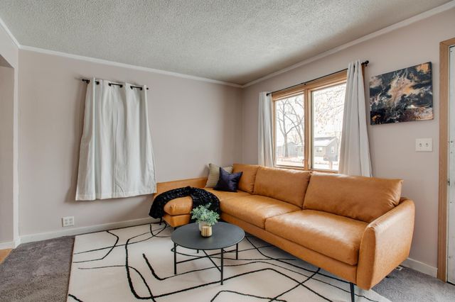 329 21st Street N, Fargo, ND 58102