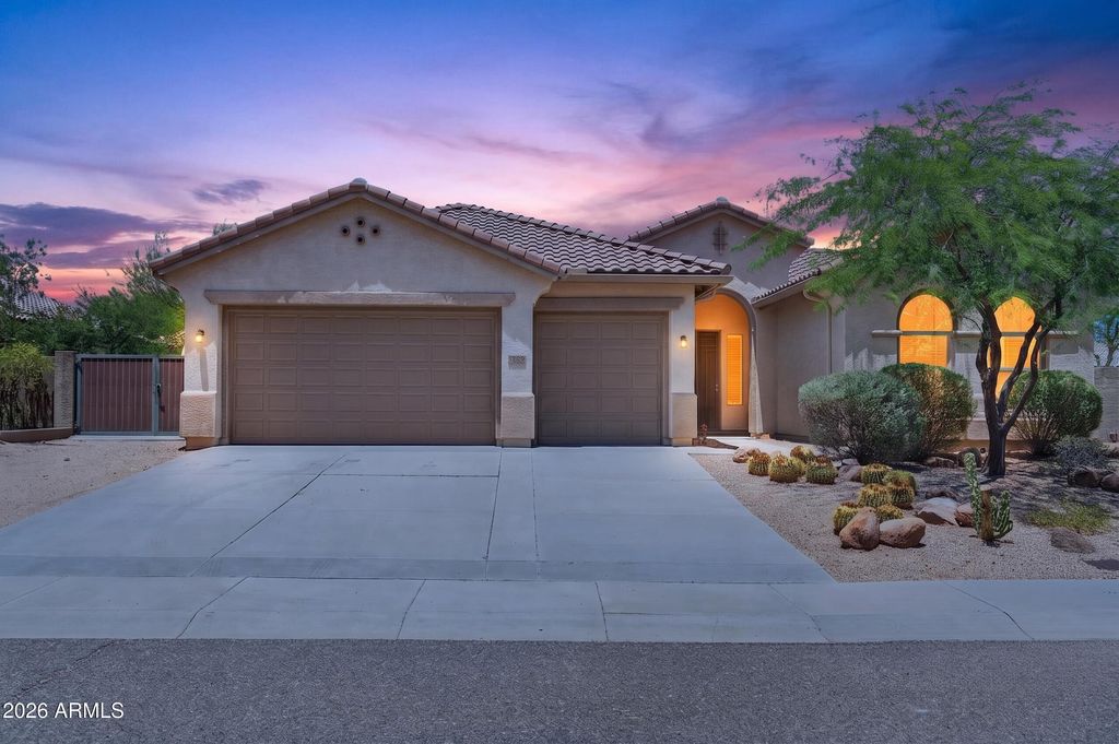 5004 W MAGELLAN Drive, New River, AZ 85087