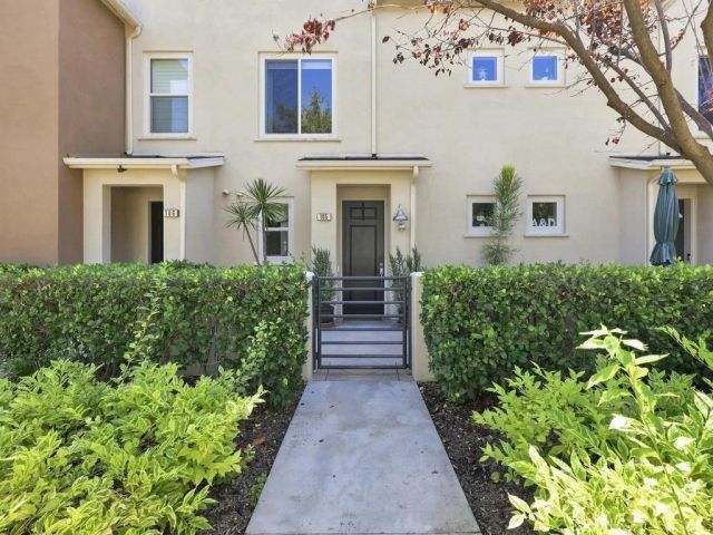 5440 Pacific Terrace 105, Hawthorne, CA 90250