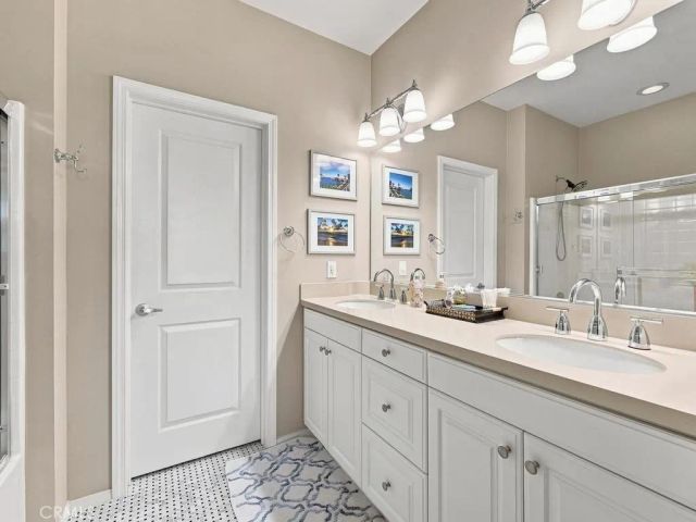 5440 Pacific Terrace 105, Hawthorne, CA 90250