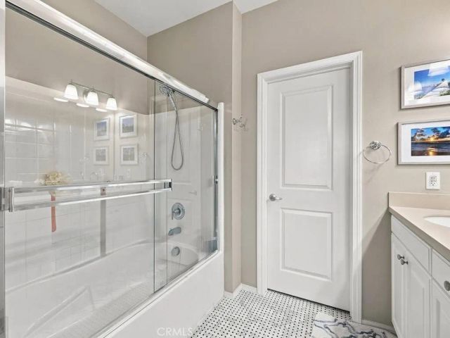 5440 Pacific Terrace 105, Hawthorne, CA 90250