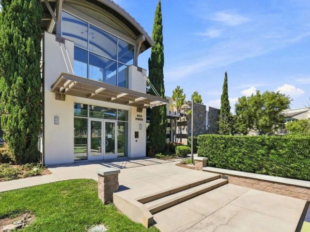 5440 Pacific Terrace 105, Hawthorne, CA 90250