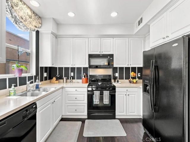 5440 Pacific Terrace 105, Hawthorne, CA 90250