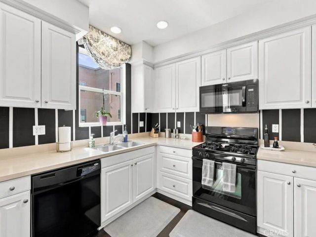 5440 Pacific Terrace 105, Hawthorne, CA 90250