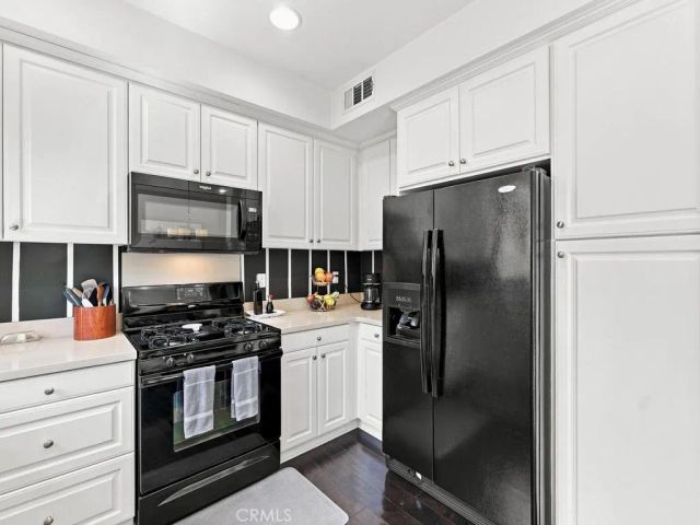 5440 Pacific Terrace 105, Hawthorne, CA 90250