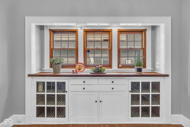 1005 Main Street, Beech Grove, IN 46107