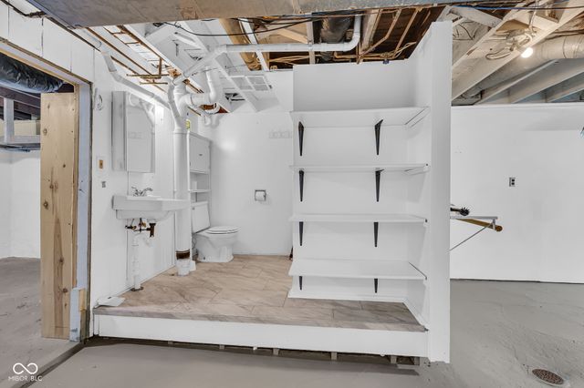 1005 Main Street, Beech Grove, IN 46107