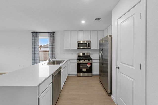 300 Tejas Trail, Waller, TX 77484