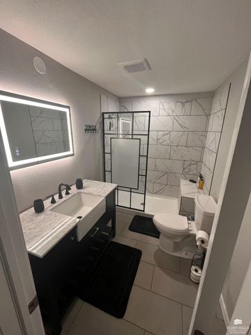 818 Tuttle Street, Manhattan, KS 66502