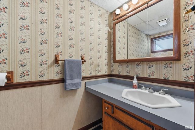 1829 Neuhaus Drive, Fort Wayne, IN 46808