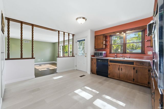 1829 Neuhaus Drive, Fort Wayne, IN 46808