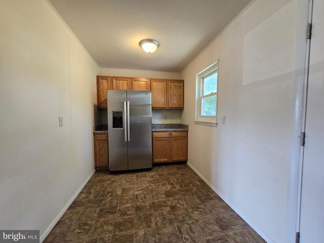11 GLENWOOD DR, Dover, DE 19904