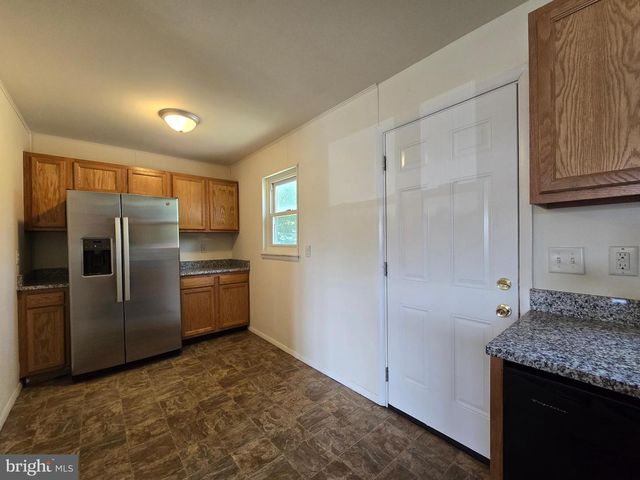 11 GLENWOOD DR, Dover, DE 19904