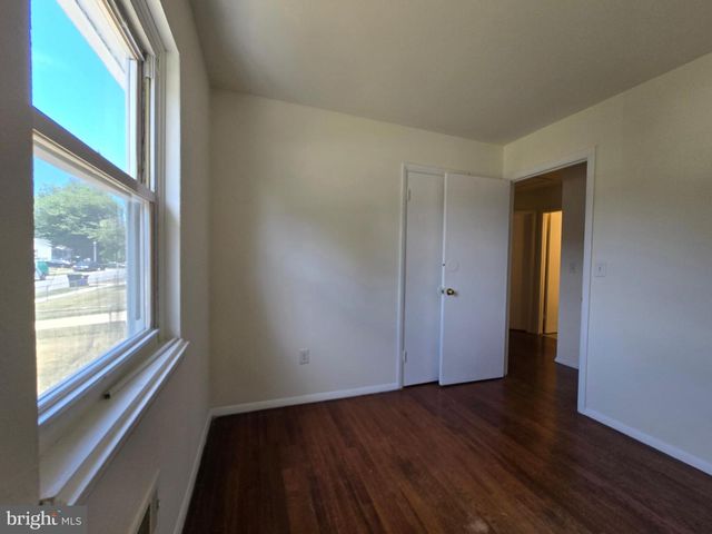 11 GLENWOOD DR, Dover, DE 19904