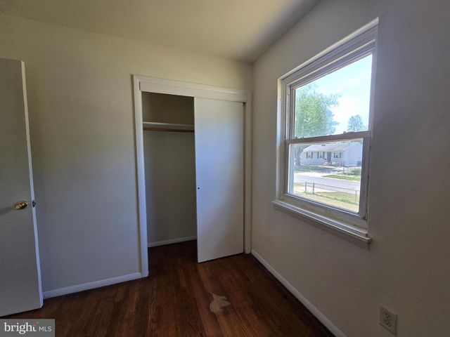 11 GLENWOOD DR, Dover, DE 19904