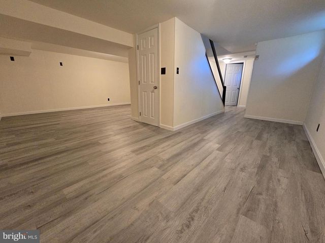 11 GLENWOOD DR, Dover, DE 19904