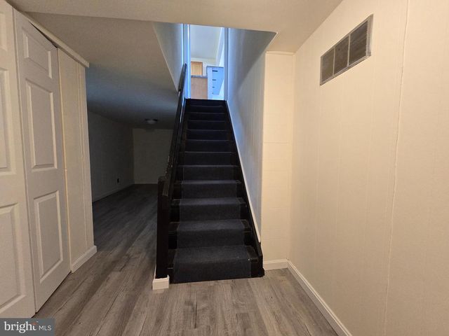 11 GLENWOOD DR, Dover, DE 19904