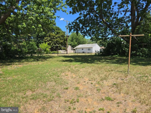 11 GLENWOOD DR, Dover, DE 19904