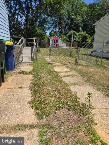 11 GLENWOOD DR, Dover, DE 19904