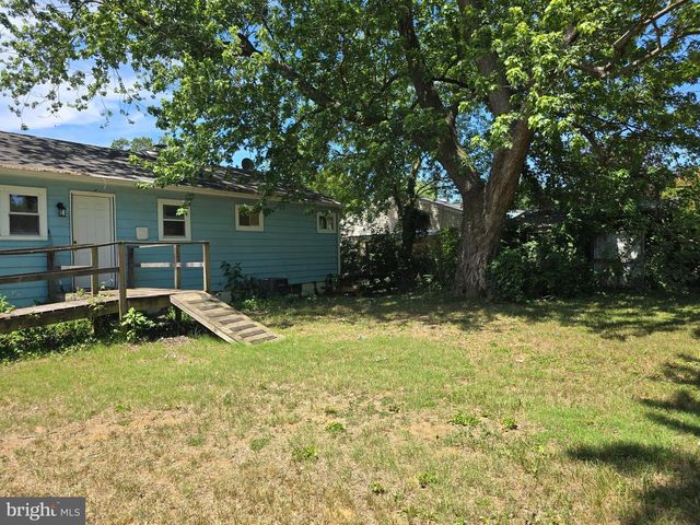 11 GLENWOOD DR, Dover, DE 19904