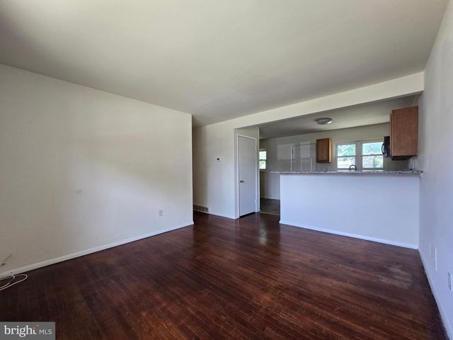 11 GLENWOOD DR, Dover, DE 19904