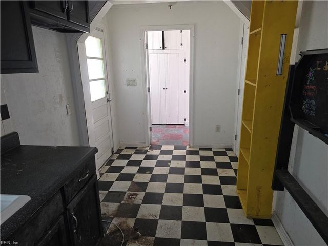 818 Hughes AVE, Chesapeake, VA 23324