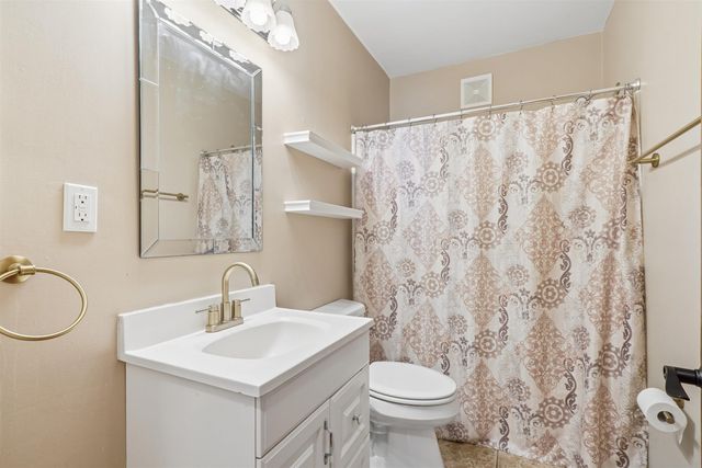 1001 Kimball Avenue, Waterloo, IA 50702