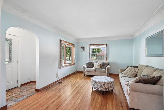 1001 Kimball Avenue, Waterloo, IA 50702
