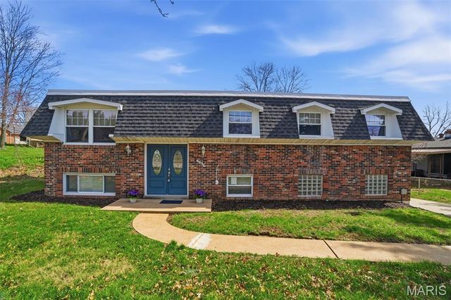 4636 Mehl Avenue, St Louis, MO 63129