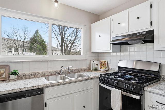 4636 Mehl Avenue, St Louis, MO 63129