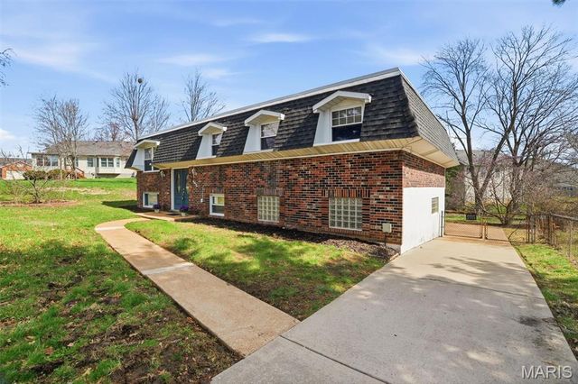 4636 Mehl Avenue, St Louis, MO 63129