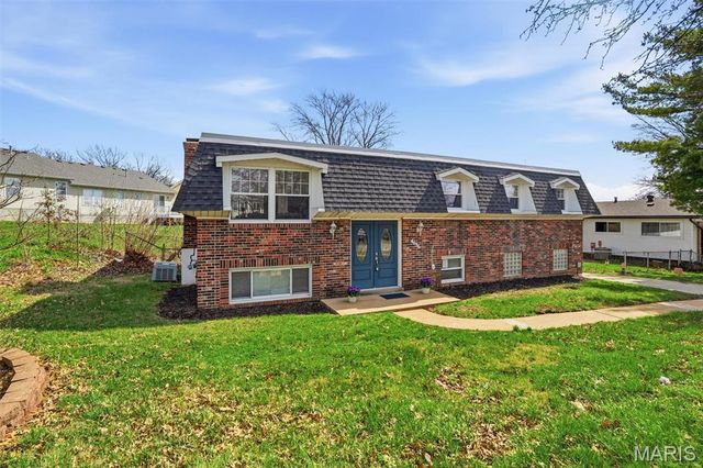 4636 Mehl Avenue, St Louis, MO 63129