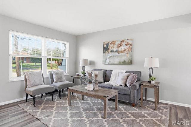 4636 Mehl Avenue, St Louis, MO 63129