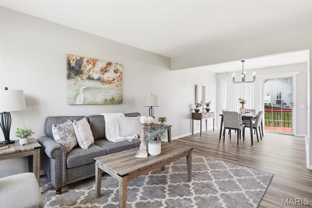 4636 Mehl Avenue, St Louis, MO 63129