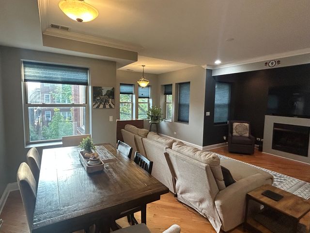 4937 N TROY Street 3, Chicago, IL 60625