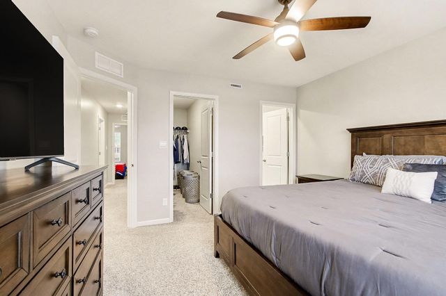 8690 Larkspur Lane, St. John, IN 46373