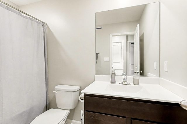 8690 Larkspur Lane, St. John, IN 46373