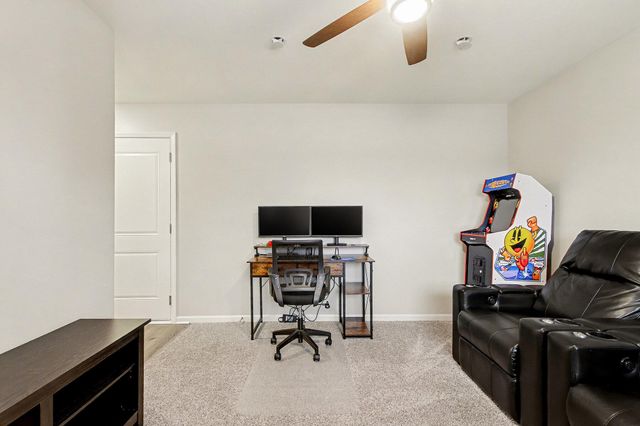 8690 Larkspur Lane, St. John, IN 46373